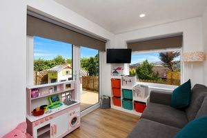 Reception Room- click for photo gallery
